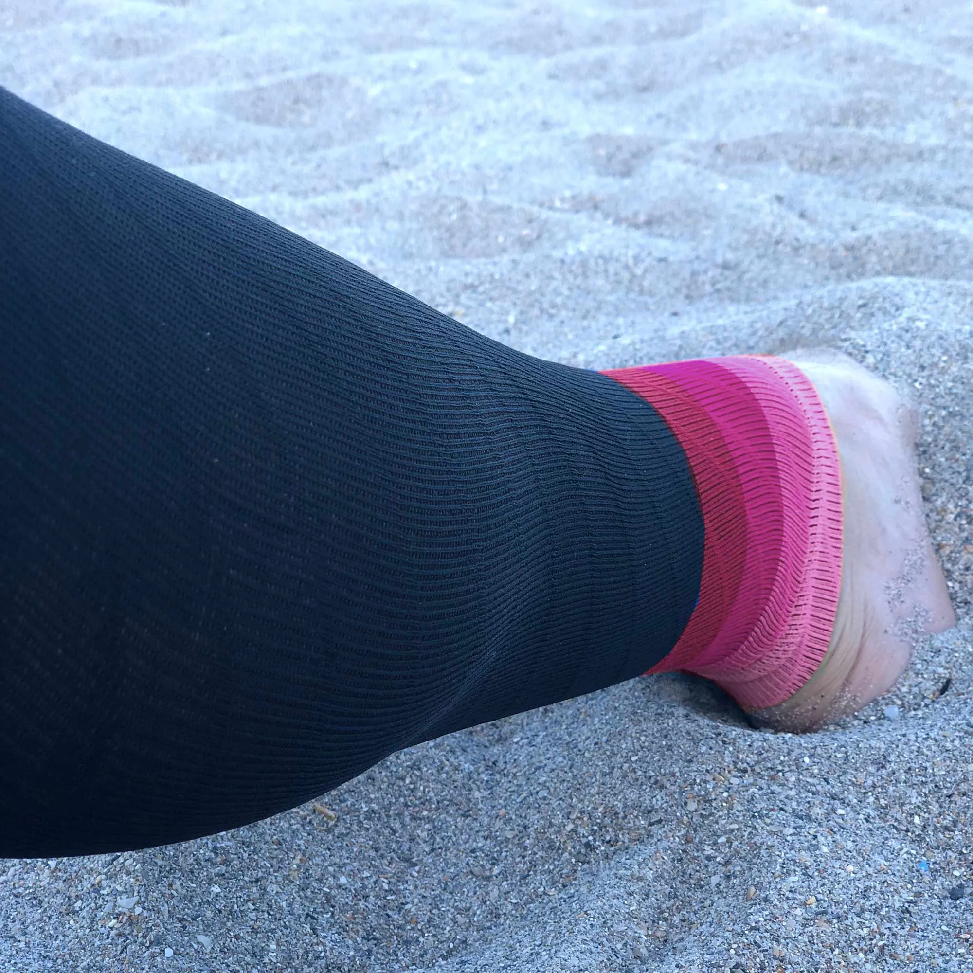 Calf Support Compression Sleeves for Shin Splints (20-30 mmHg / Class 2) (Pair)